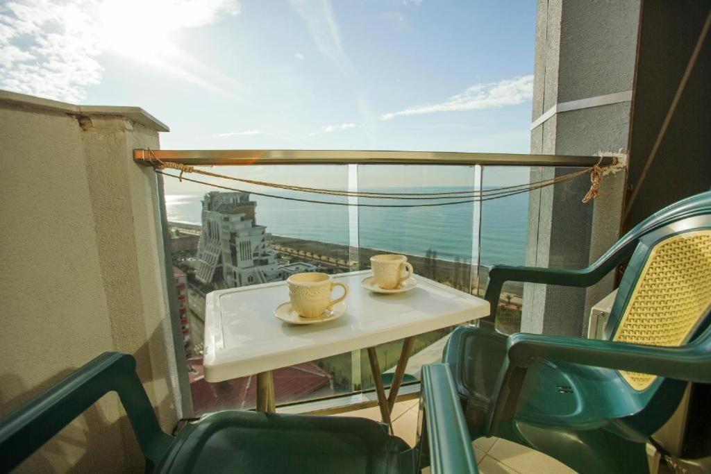 Luxury Apartments Batumi Exterior photo