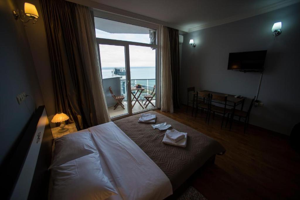 Luxury Apartments Batumi Exterior photo