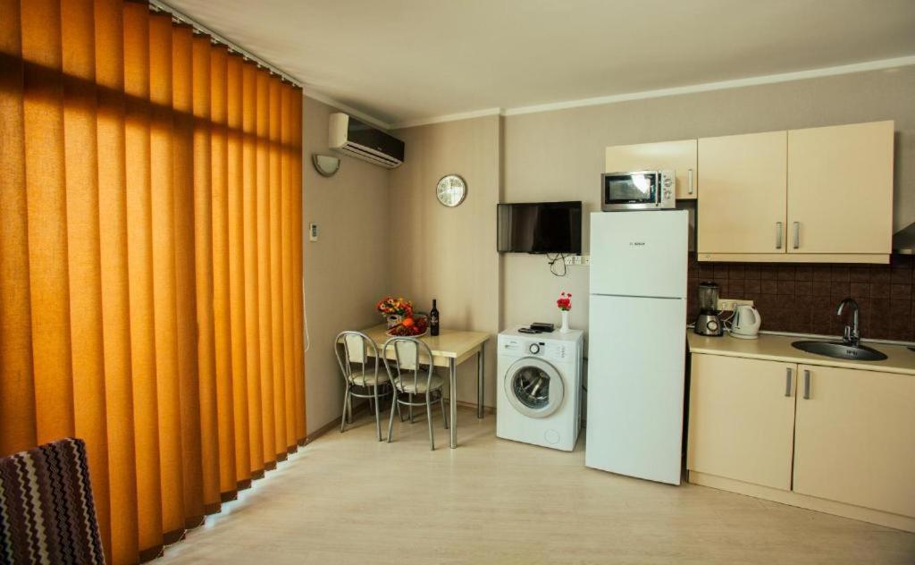 Luxury Apartments Batumi Exterior photo