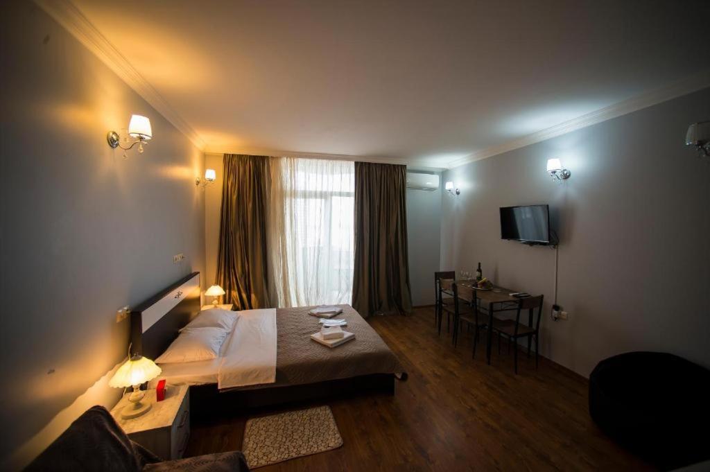 Luxury Apartments Batumi Exterior photo