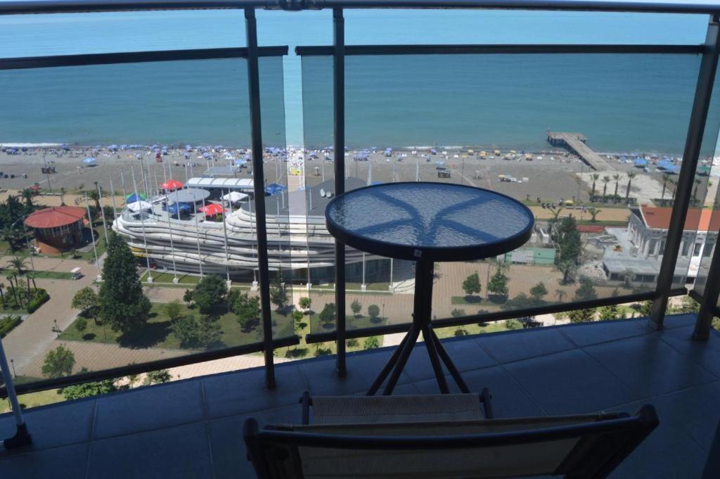 Luxury Apartments Batumi Exterior photo